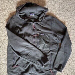 Patagonia Women’s Dark Gray Zip-Up Sweater